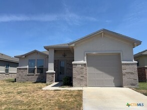 Building Photo - 5001 White Rose Dr