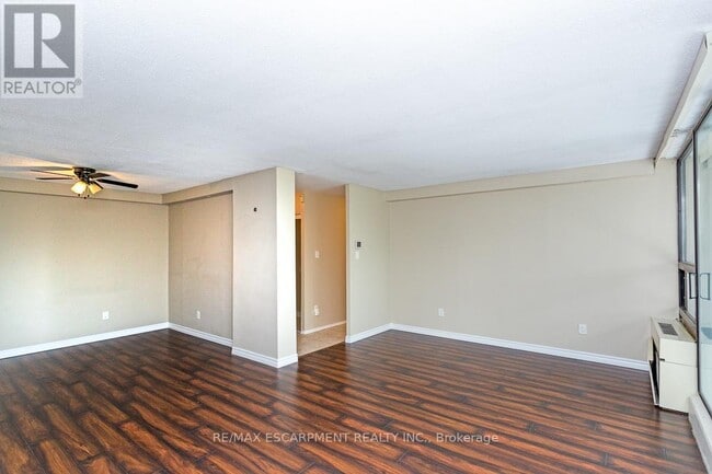 Building Photo - 50 Mississauga Vly Blvd