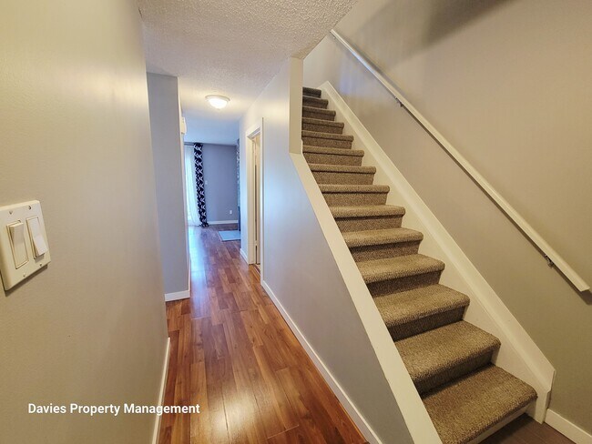 Building Photo - 5805 Riverbend Rd NW