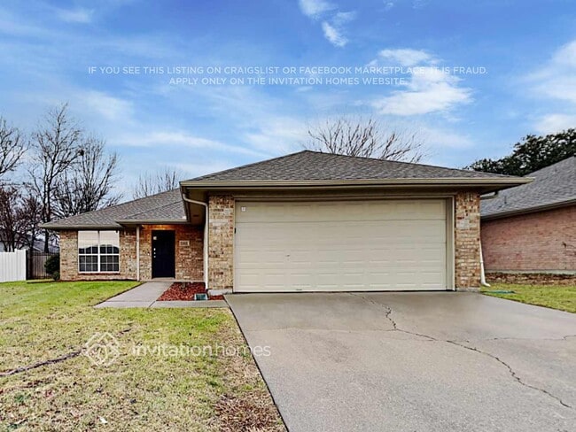 Building Photo - 5601 Heatherglen Terrace
