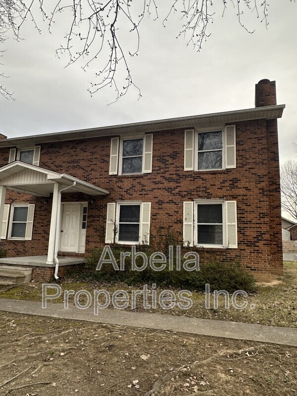 Building Photo - 331 Ridgefields Rd