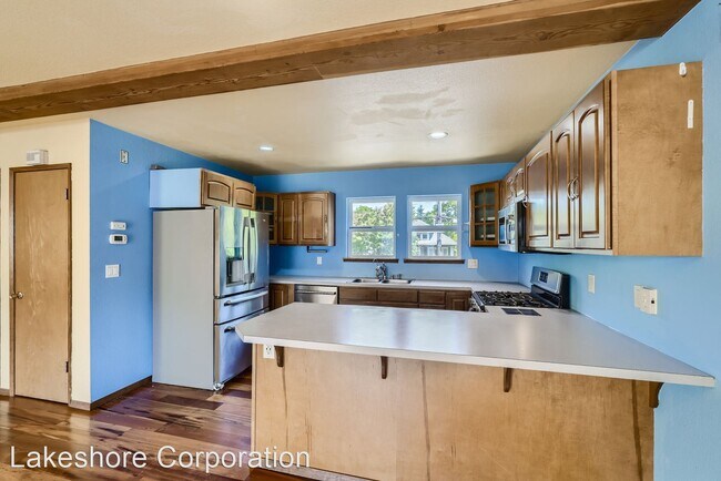 Building Photo - 3 br, 1.5 bath House - 2111 E Pine St