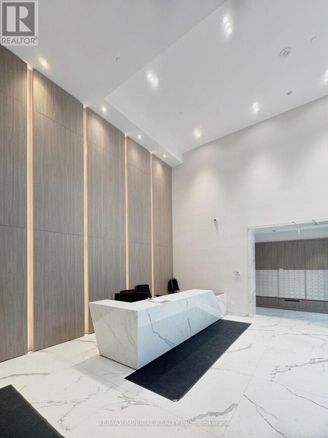 Building Photo - 65 Mutual St