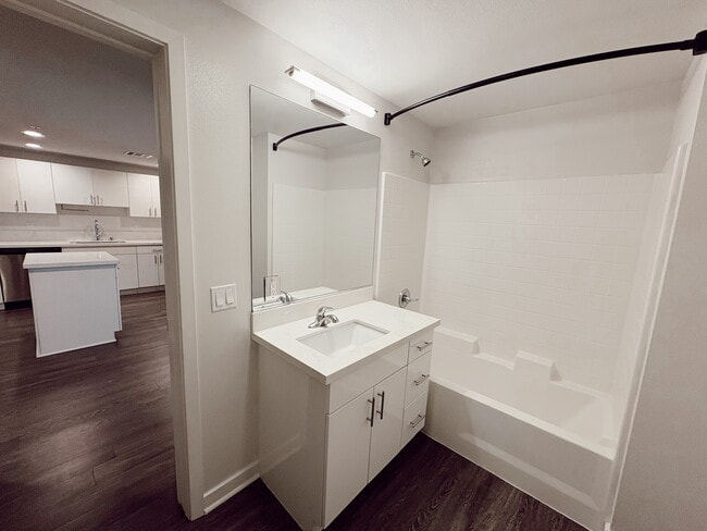 Building Photo - Villas at Valley Glen