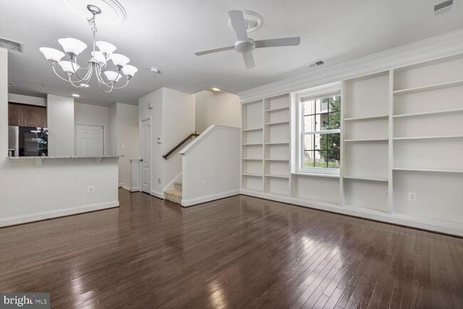 Building Photo - 306 Park Ave