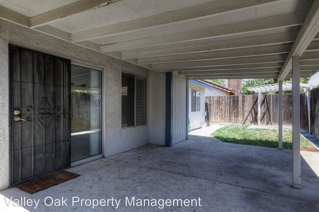 Building Photo - 1124 Diablo Ave
