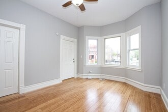 Building Photo - 7132 S Ellis Ave