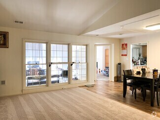 living room - 5713 Brewer House Cir
