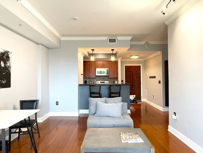 Foto del edificio - 300 W 5th St