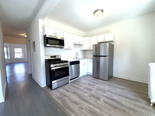 Interior Photo - Stowell Avenue Apartments