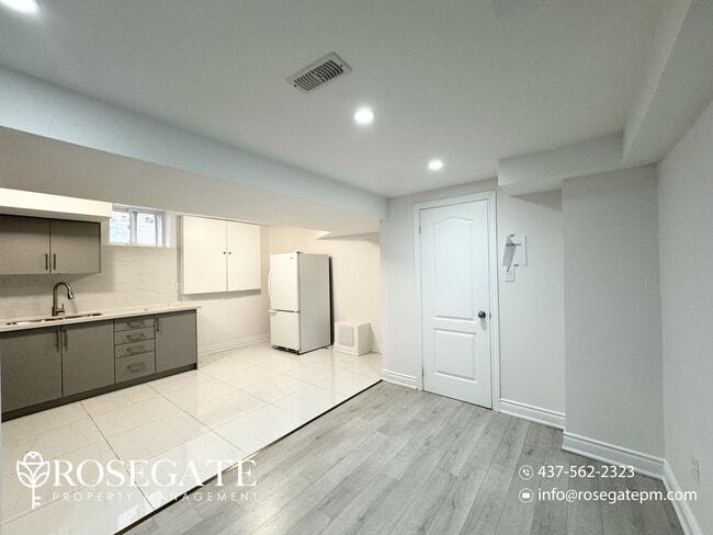 Building Photo - Brand New 2-Bedroom Basement Apartment wit...