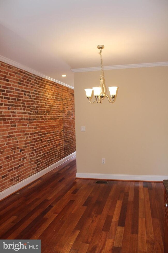 Building Photo - 1223 Bayard St