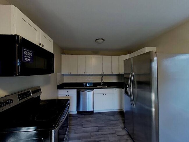 Building Photo - NOW AVAILABLE! 284 Echo Ave, Sound Beach, ...