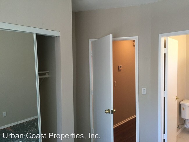 Building Photo - 3963-3979 32nd St