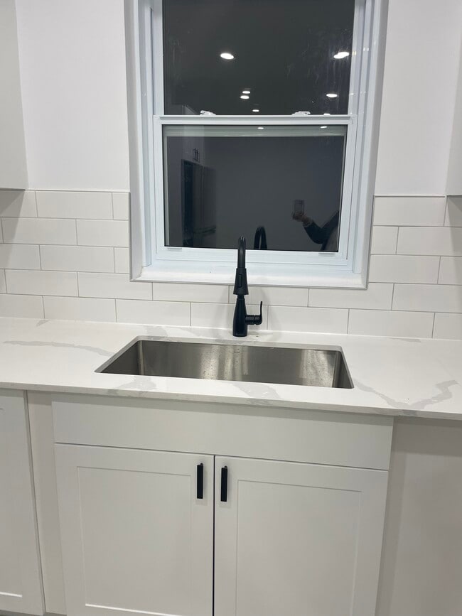 Photo du bâtiment - 5830 Ch De La Côte-Saint-Luc