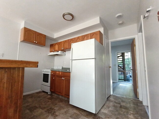 Foto del edificio - 3028 7th Ave