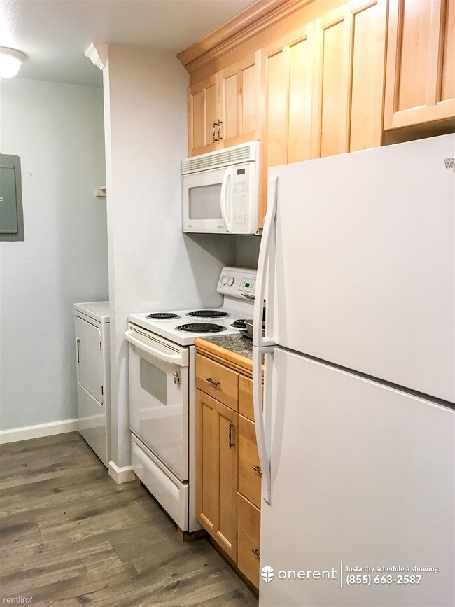 Building Photo - 14036 Juanita Dr NE