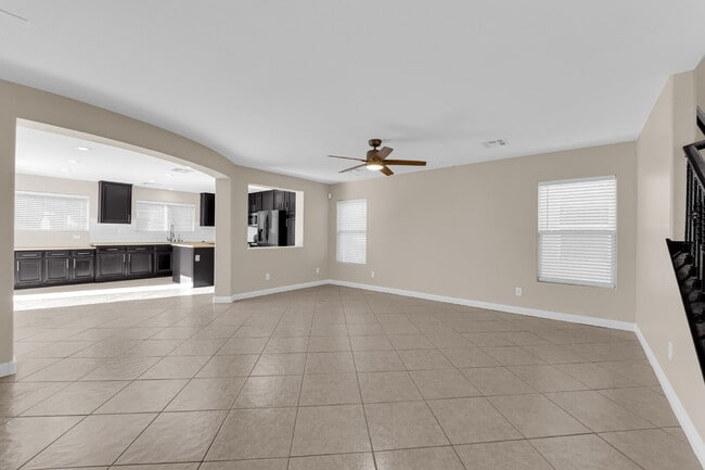 Building Photo - Beautiful 3-bedroom, 2.5-bathroom home loc...