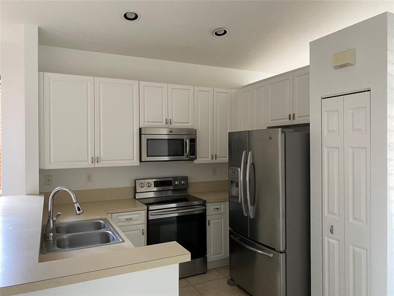 Foto del edificio - 1720 NW 78th Way