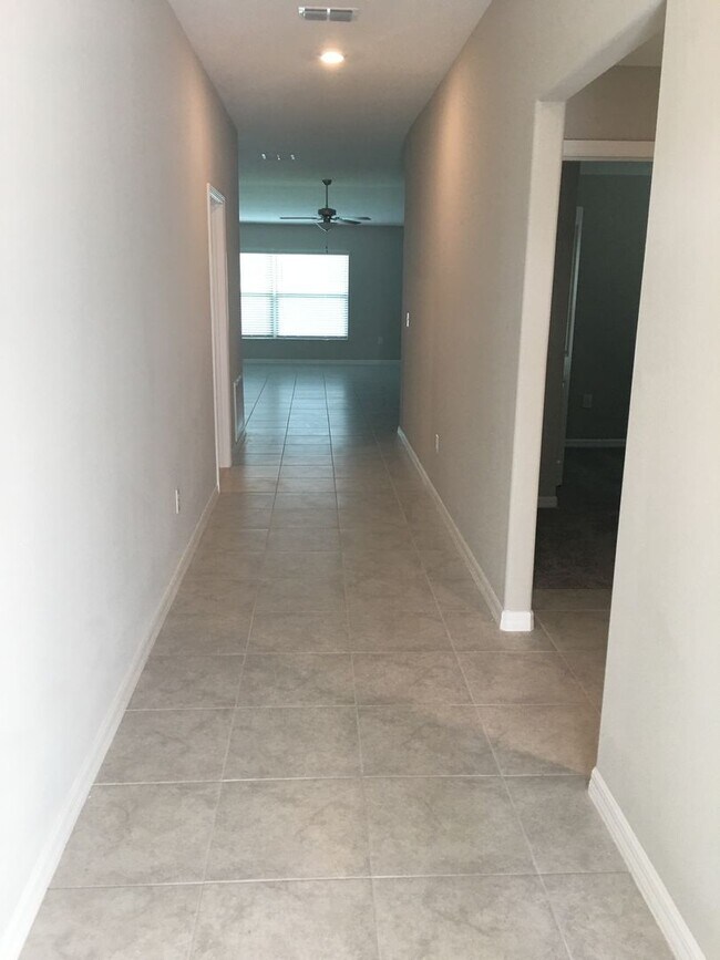 Building Photo - 3805 Romano Busciglio St. Tampa, FL 33619