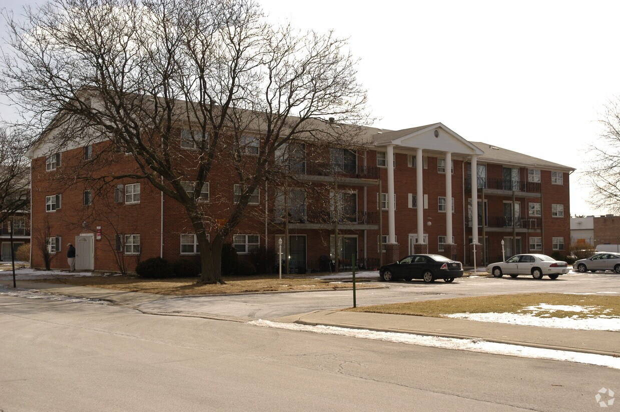 Primary Photo - 6115 W 94th St