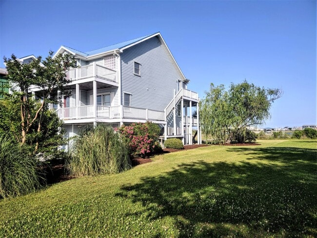 Foto del edificio - 158 Big Hammock Point Rd