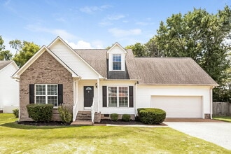 Building Photo - 3013 Candlelite Dr