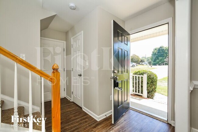 Foto del edificio - 4912 Heritage Woods Court