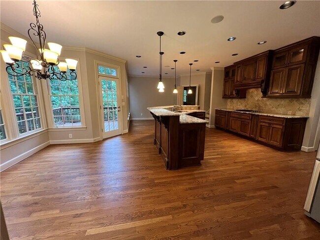 Building Photo - 5775 Lake Heights Cir