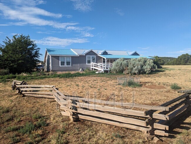 Foto del edificio - 211 Cedar Ln