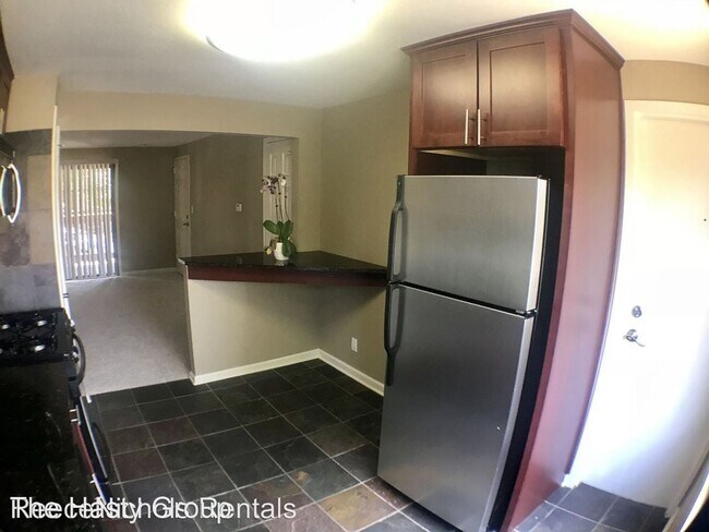 Building Photo - 2 br, 1 bath House - 4533 Holly Unit 1A