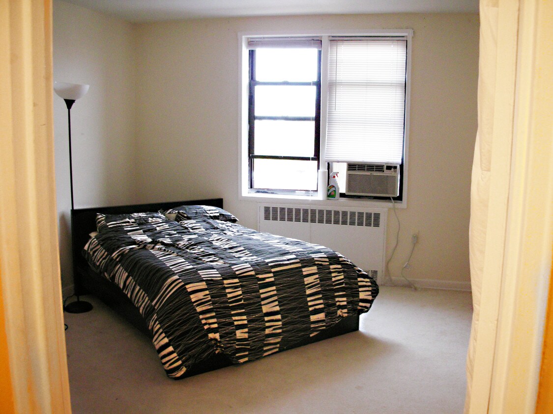 Primary Photo - 99-63 66th Ave