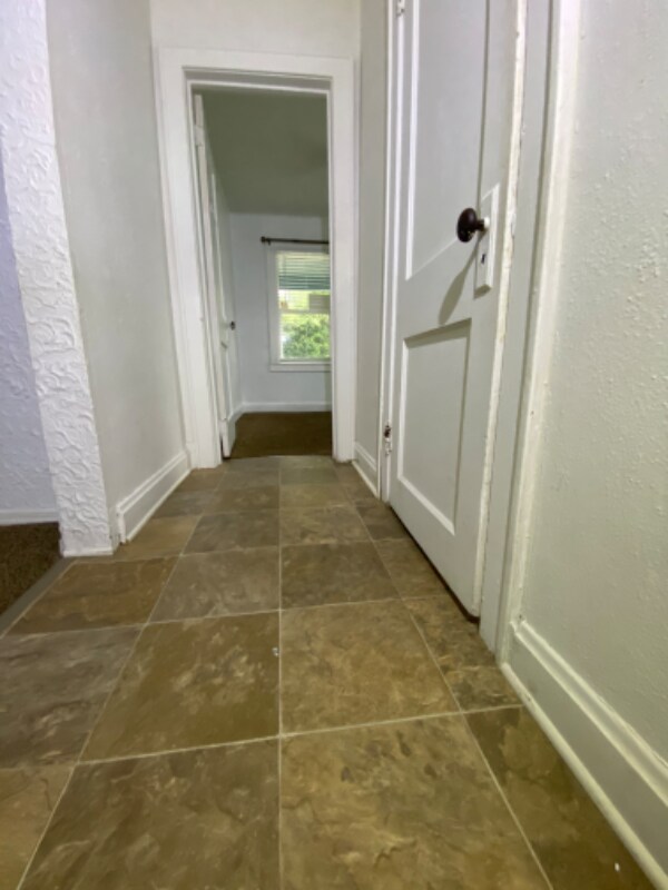 Foto del edificio - 1869 Marshall Ave