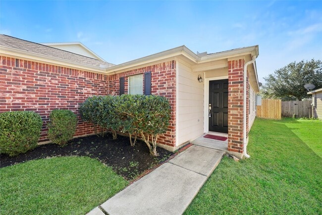 Foto del edificio - 18323 Fair Grange Ln