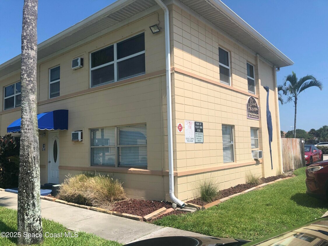 Foto principal - 380 N Brevard Ave