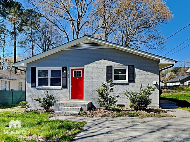 Building Photo - 2417 Dearborn Dr