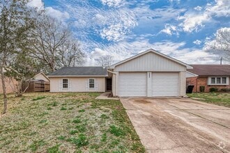 Building Photo - 1615 Millbury Dr