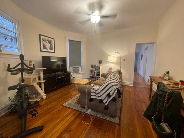 Foto del edificio - 3940 N Marshfield Ave