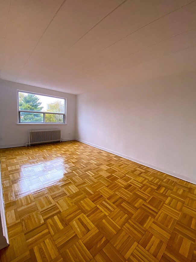 Building Photo - 9 Elmsdale Rd