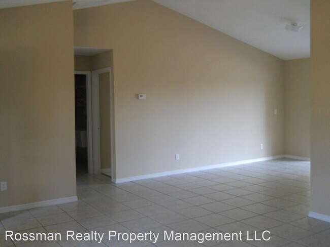 Building Photo - 3 br, 2 bath House - 3733 SW 1st Ave
