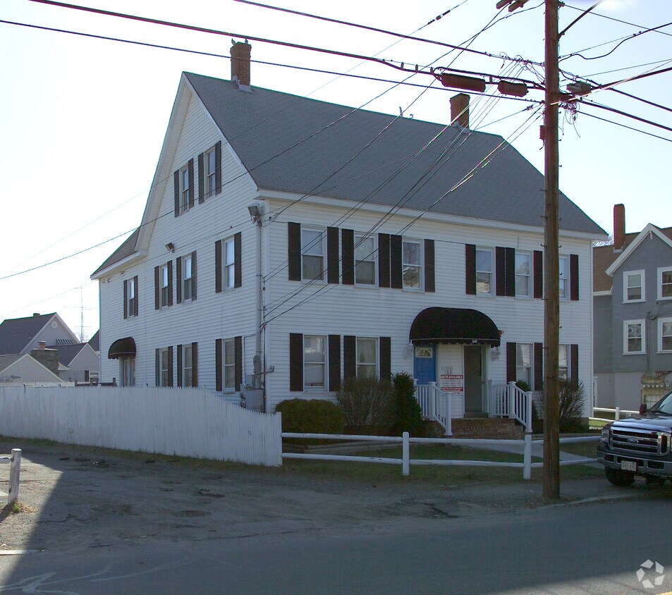 Building Photo - 547 bay