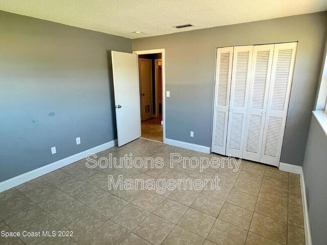 Foto del edificio - 95 Lucas Rd