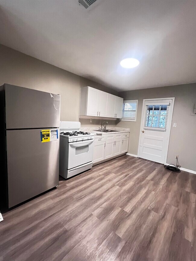 Foto del edificio - 1710 Talpeco Rd