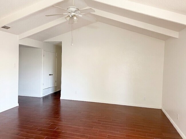 Building Photo - 1617 Crest Park Drive