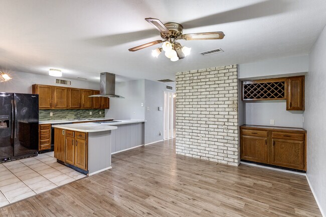 Foto del edificio - 7504 Portman Ave