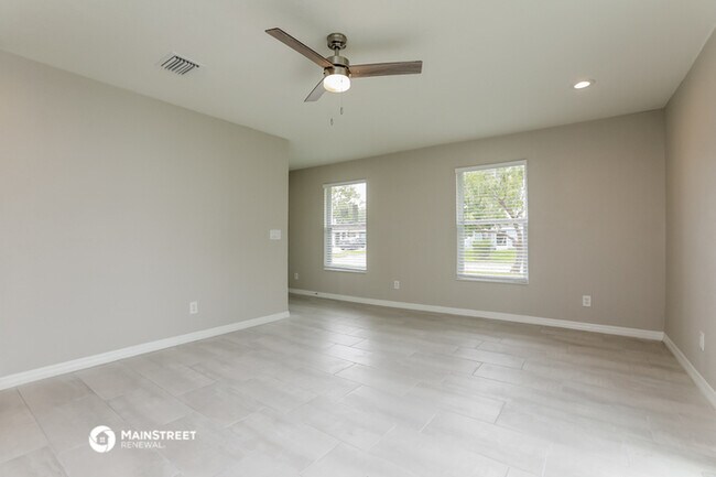 Building Photo - 2721 Ravenall Ave