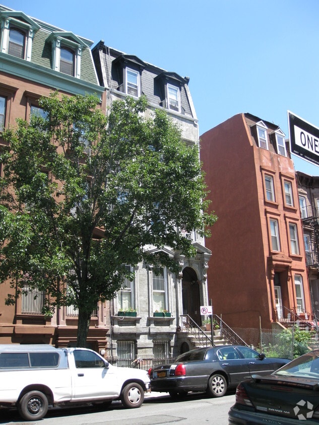 3 Spencer Pl, Brooklyn, NY 11216 Apartments in Brooklyn, NY