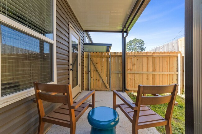 Building Photo - 406A Highland Park Lane