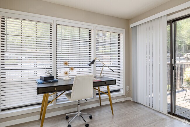 2HAB, 2BA - 1,268 ft² - - Summit Pointe