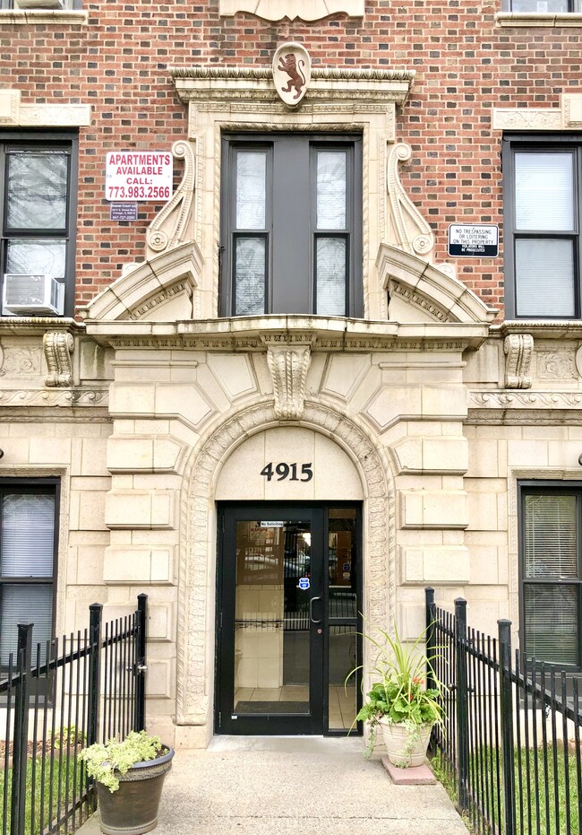 Building Photo - 4915 S Drexel Apartments